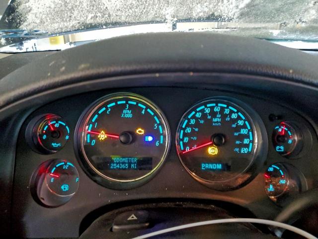 GMC Yukon Denali Image 10