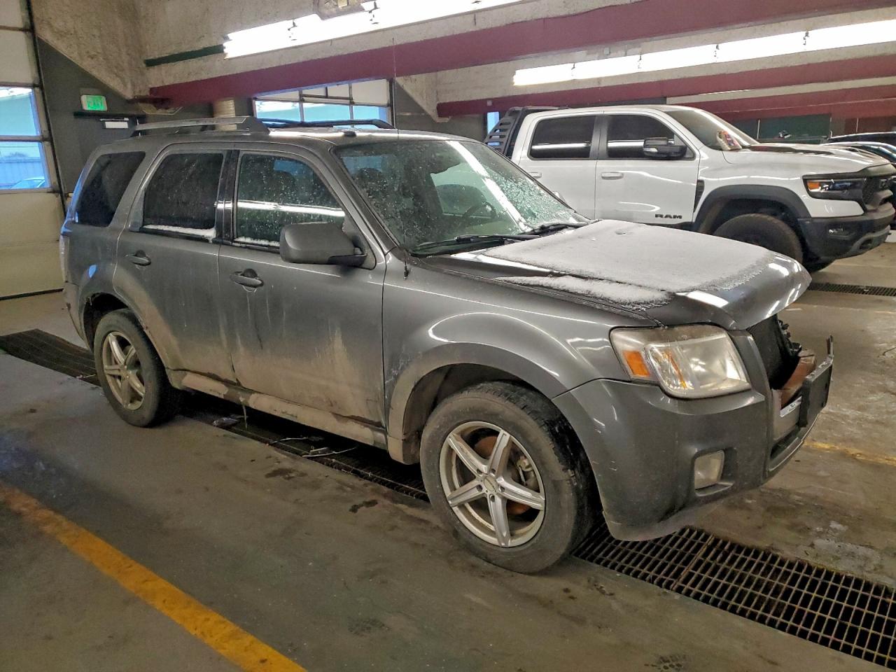 Mercury Mariner Premier Image 2
