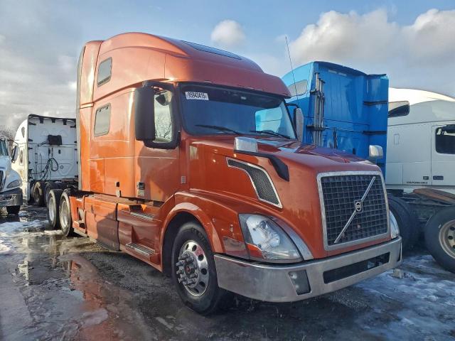  Salvage Volvo Vnl