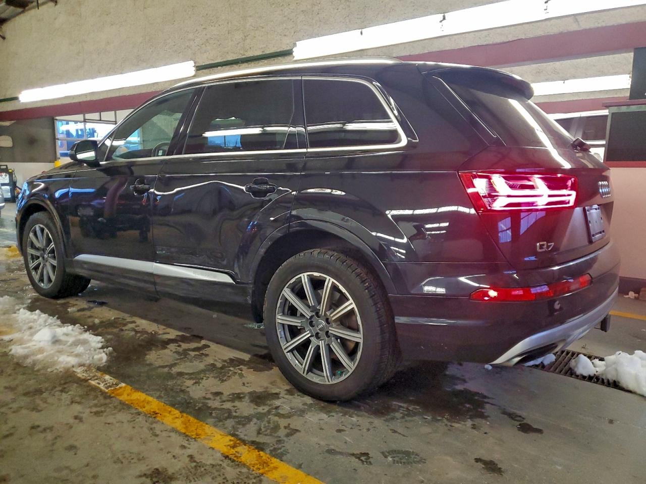 Audi Q7 Prestige Image 2