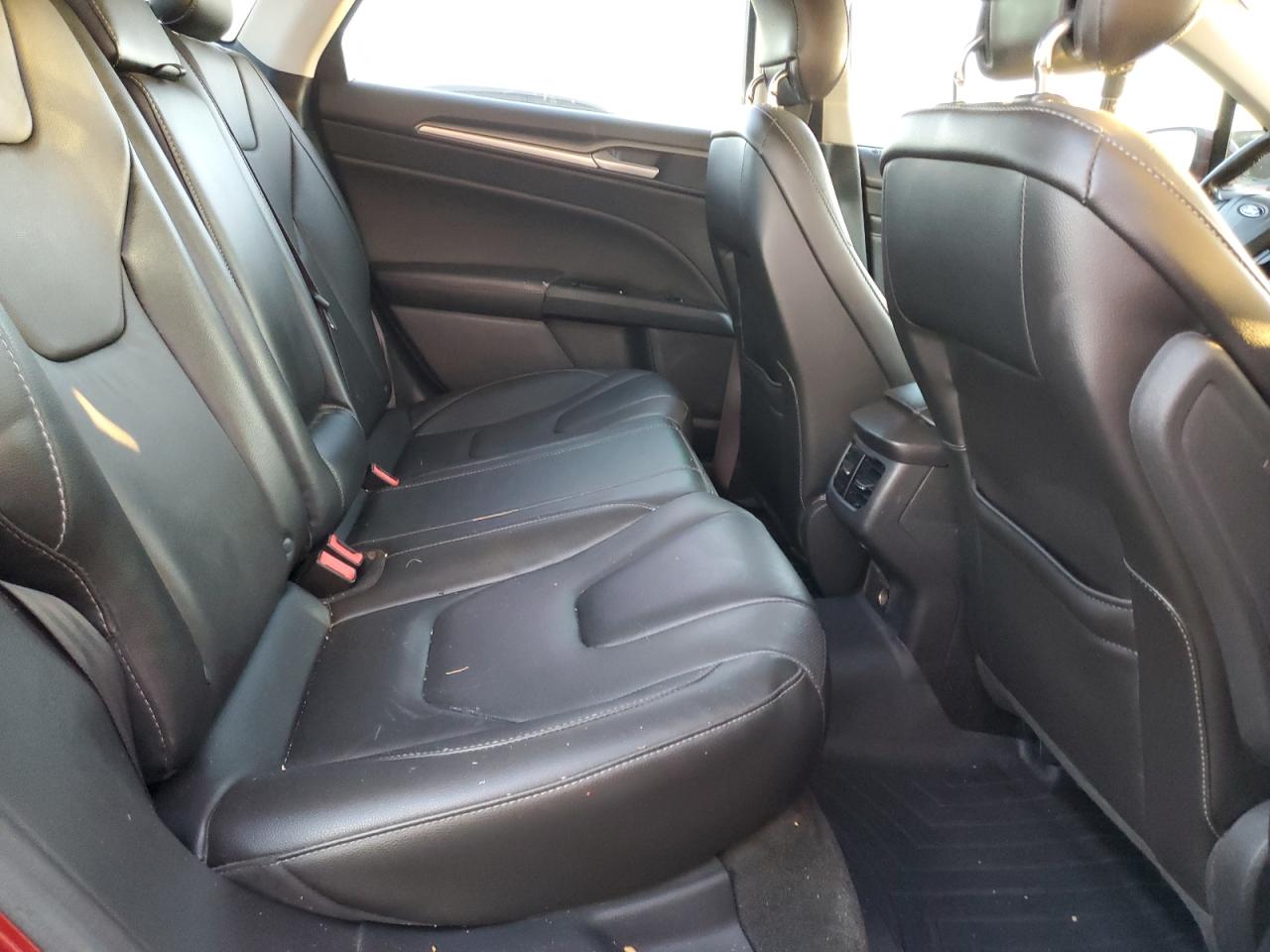 Ford Fusion Titanium Image 6