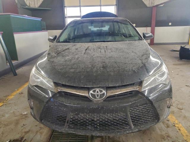 Toyota Camry Le Image 11