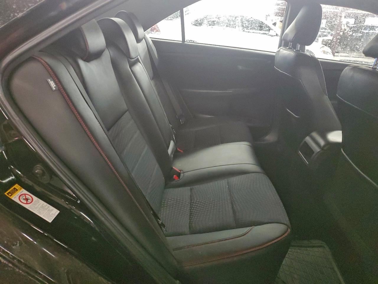 Toyota Camry Le Image 8