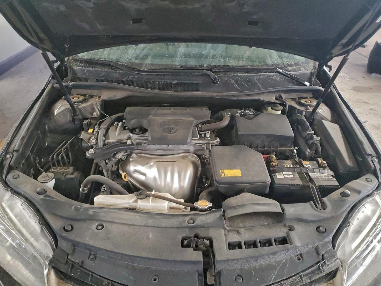 Toyota Camry Le Image 10