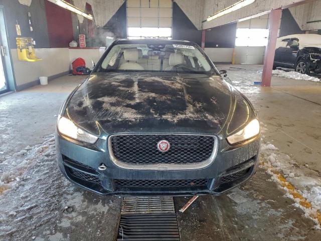 Jaguar XE Premium Image 7