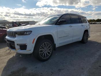  Salvage Jeep Grand Cherokee