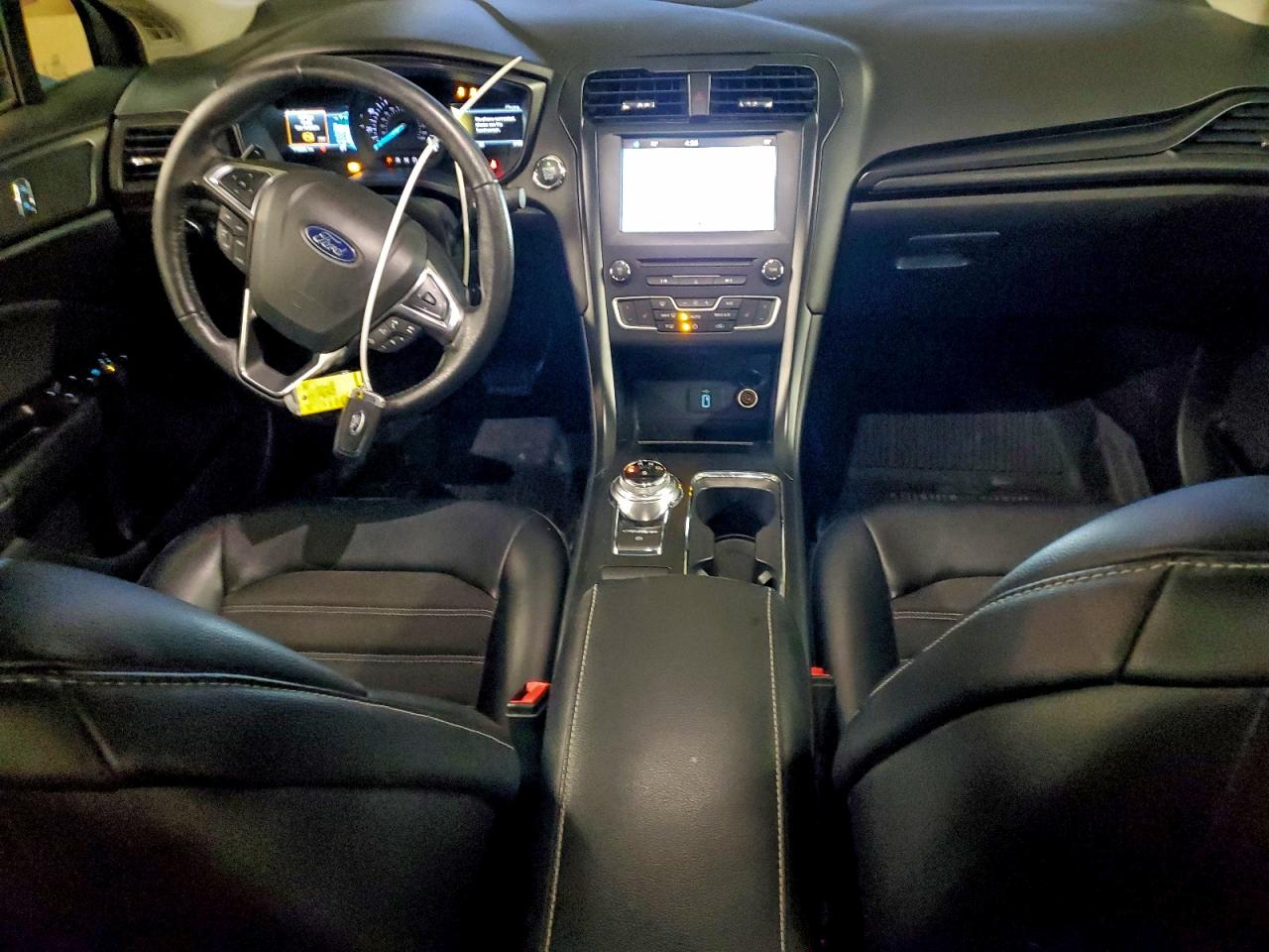 Ford Fusion Se Image 6