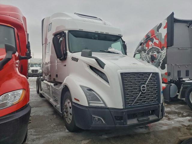  Salvage Volvo Vnl