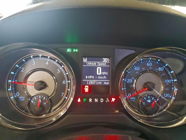 Chrysler Minivan Touring Image 9