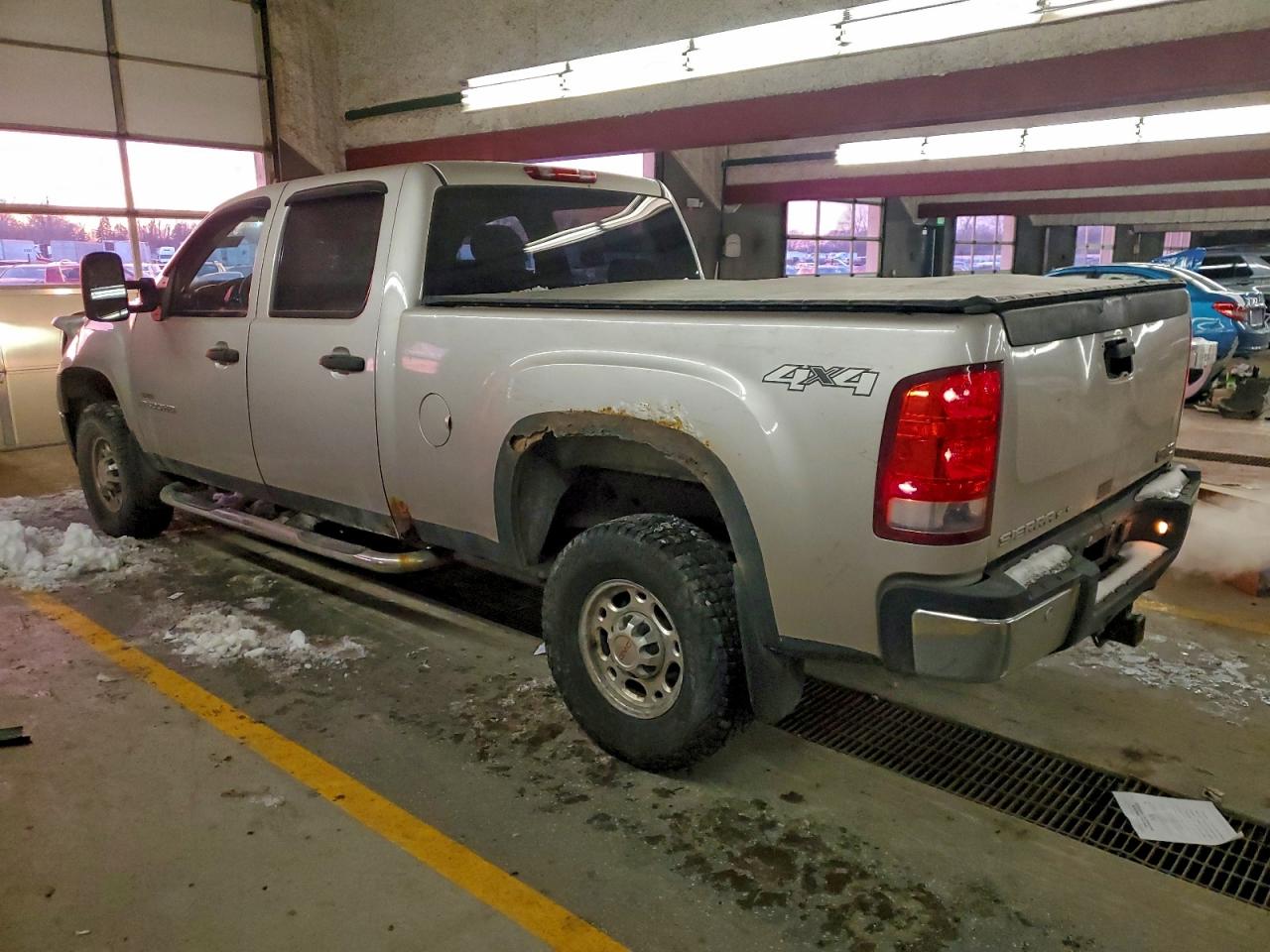GMC Sierra K2500 Heavy Duty Image 9
