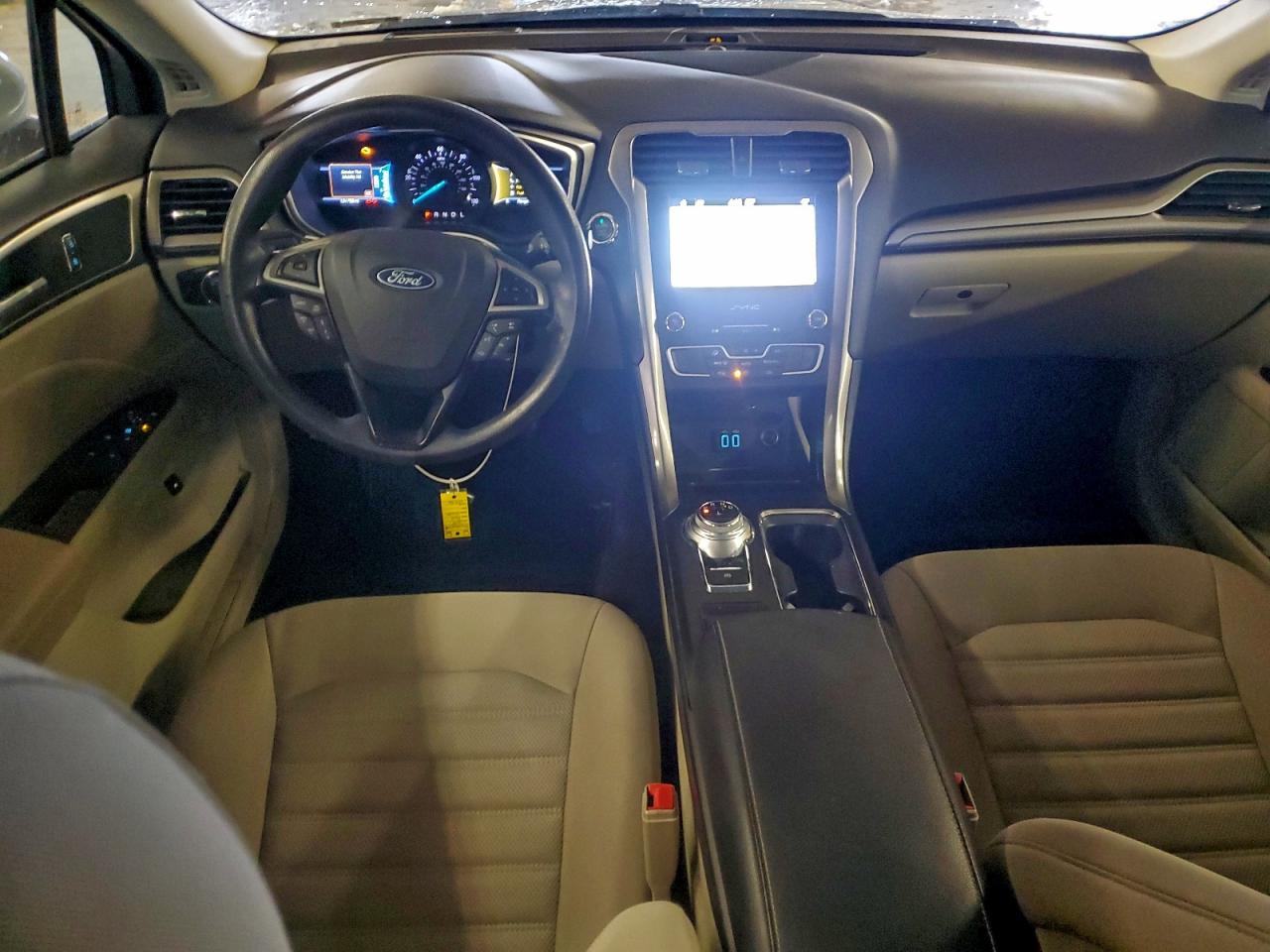 Ford Fusion Se Image 9