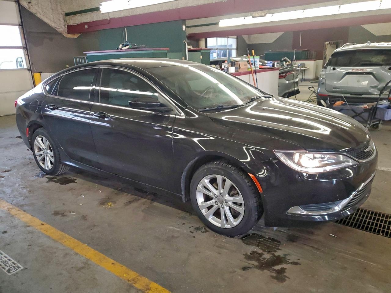 Chrysler 200 Limited Image 3