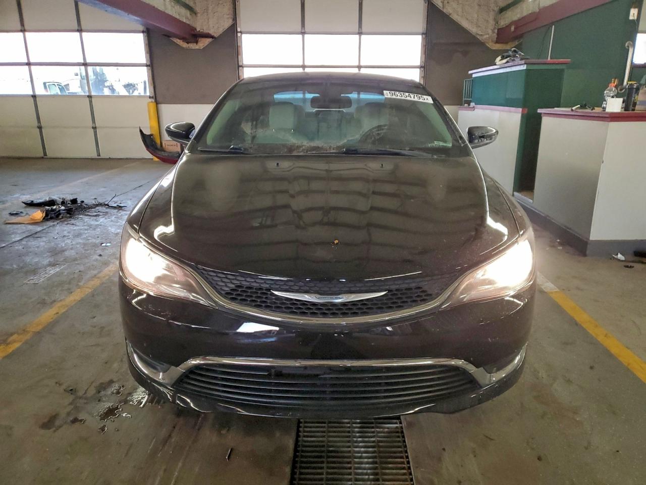 Chrysler 200 Limited Image 4