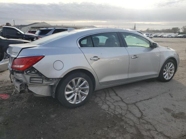 Buick LaCrosse Image 11