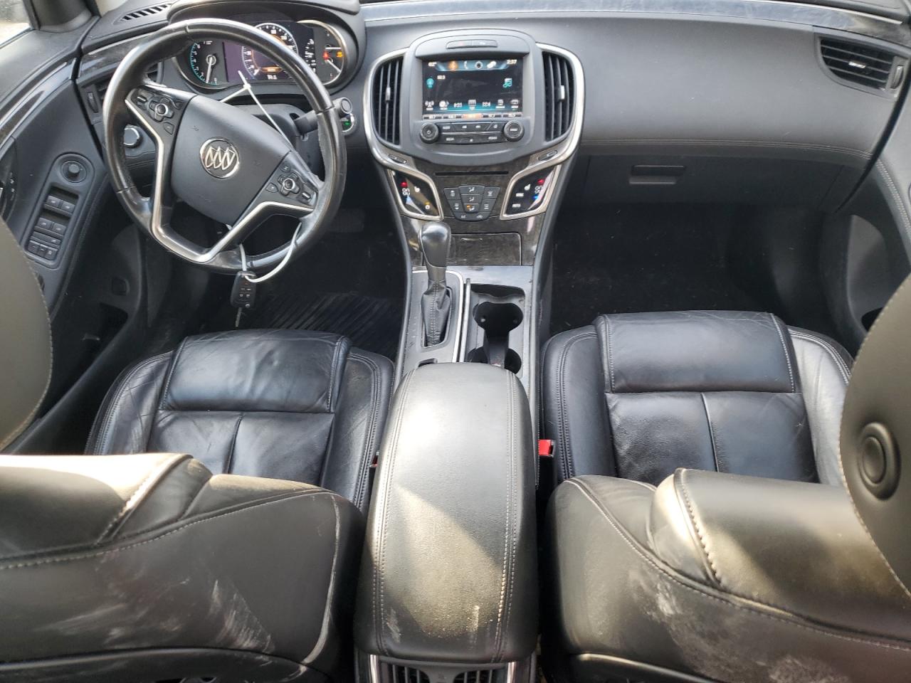 Buick LaCrosse Image 6