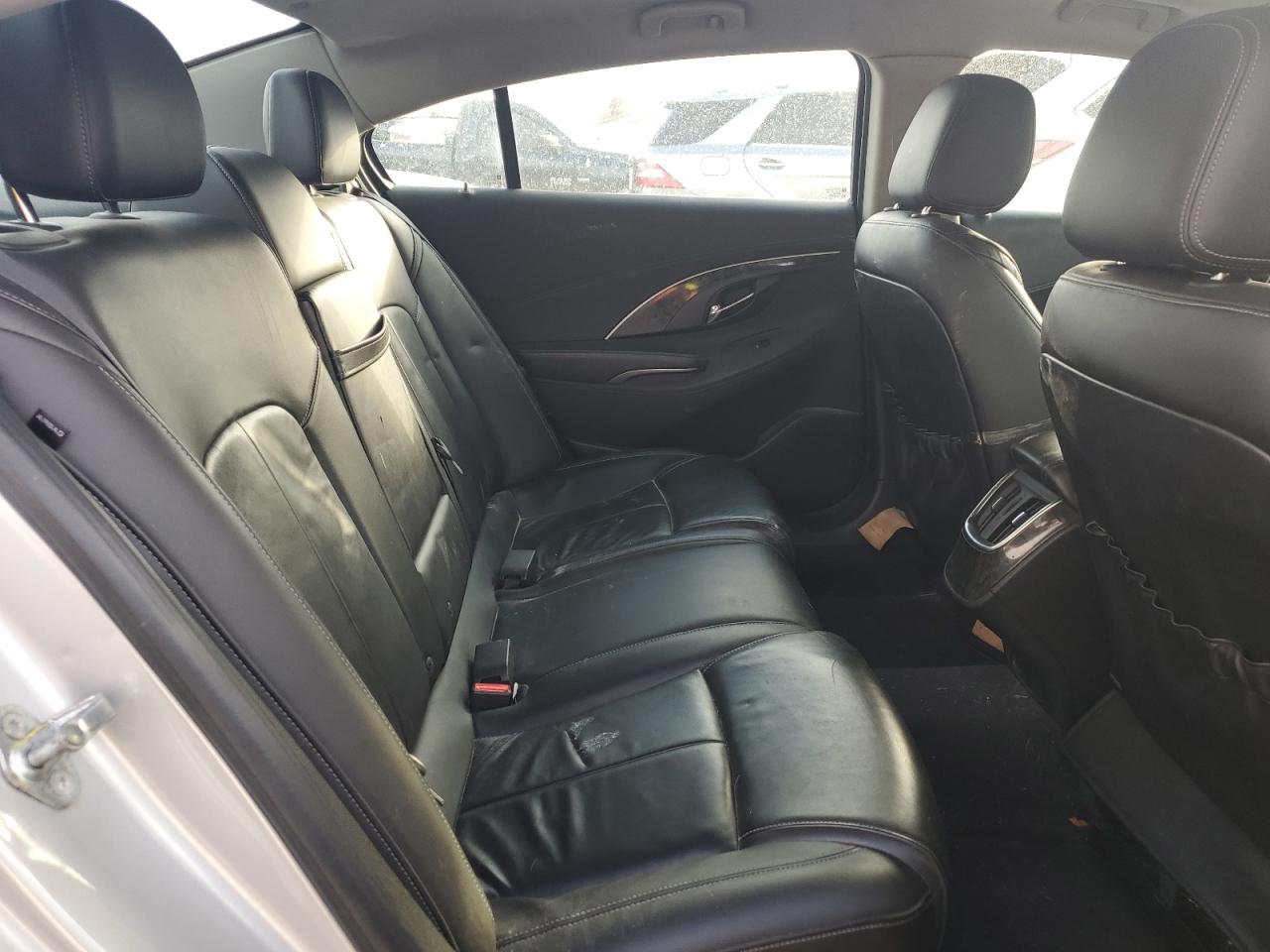 Buick LaCrosse Image 4