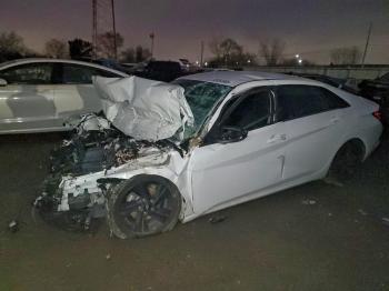  Salvage Hyundai ELANTRA