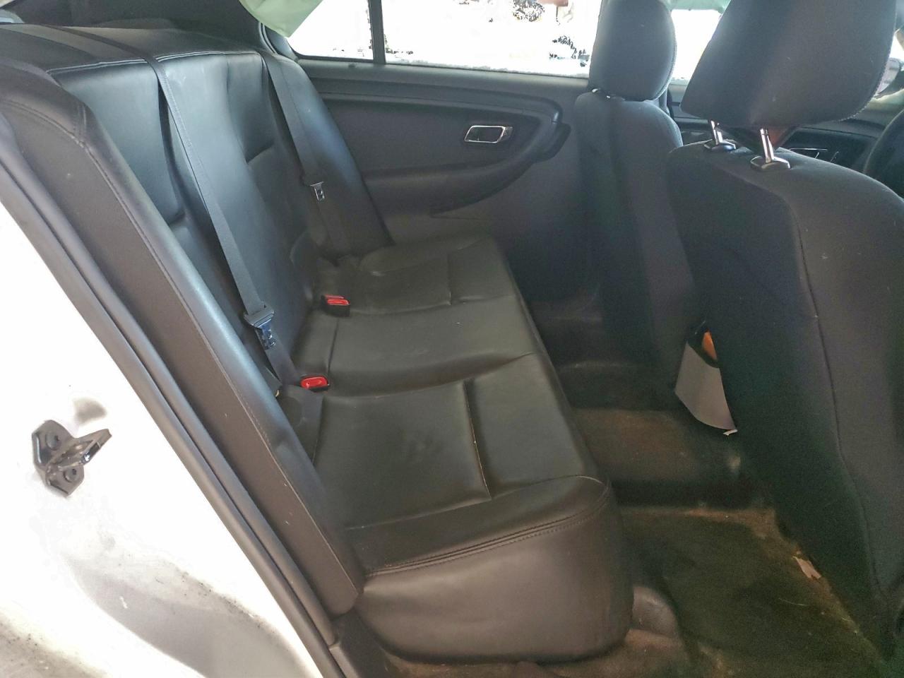 Ford Taurus Police Interceptor Image 8