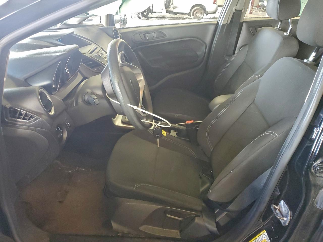 Ford Fiesta Se Image 11