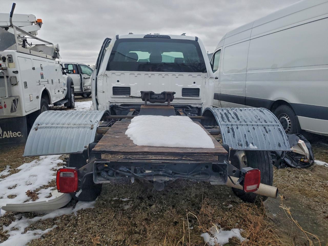 Ford F-350 Super Duty Image 11