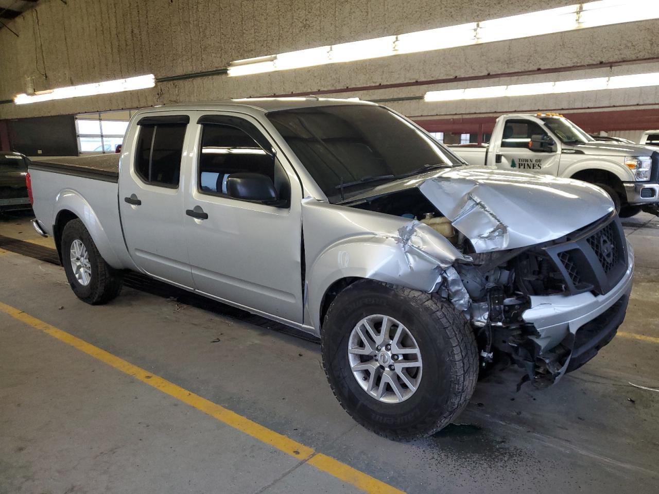 Nissan Frontier Sv Image 2