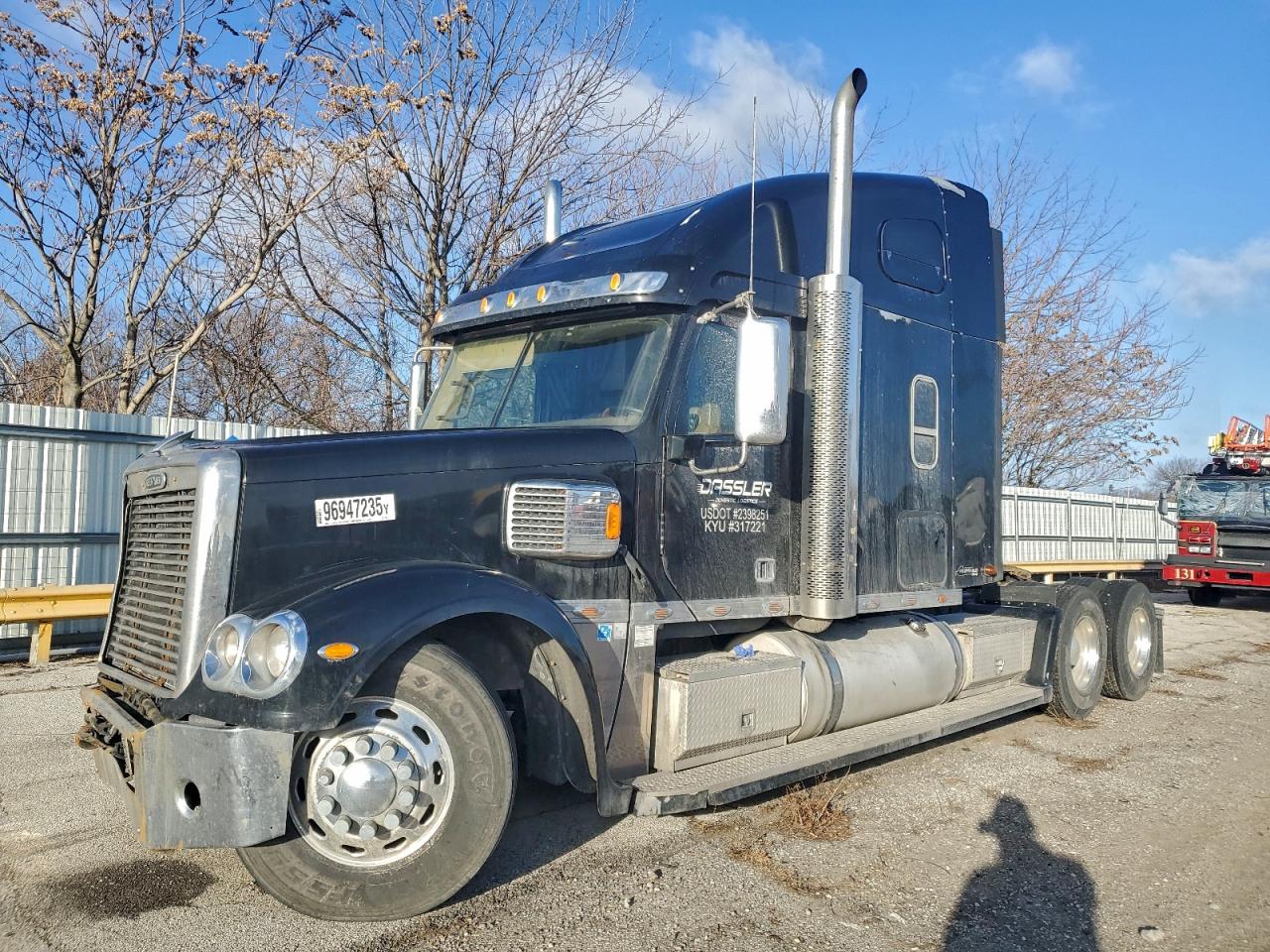 Freightliner Coronado Coronado 132 Image 5
