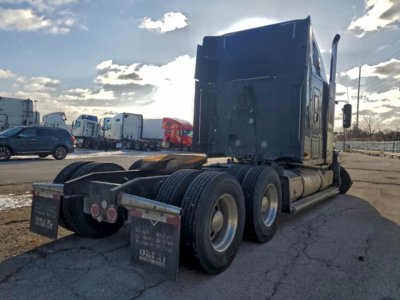 Freightliner Coronado Coronado 132 Image 2