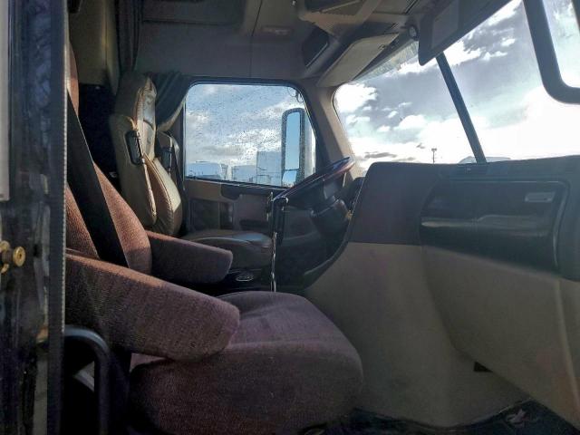 Freightliner Coronado Coronado 132 Image 9