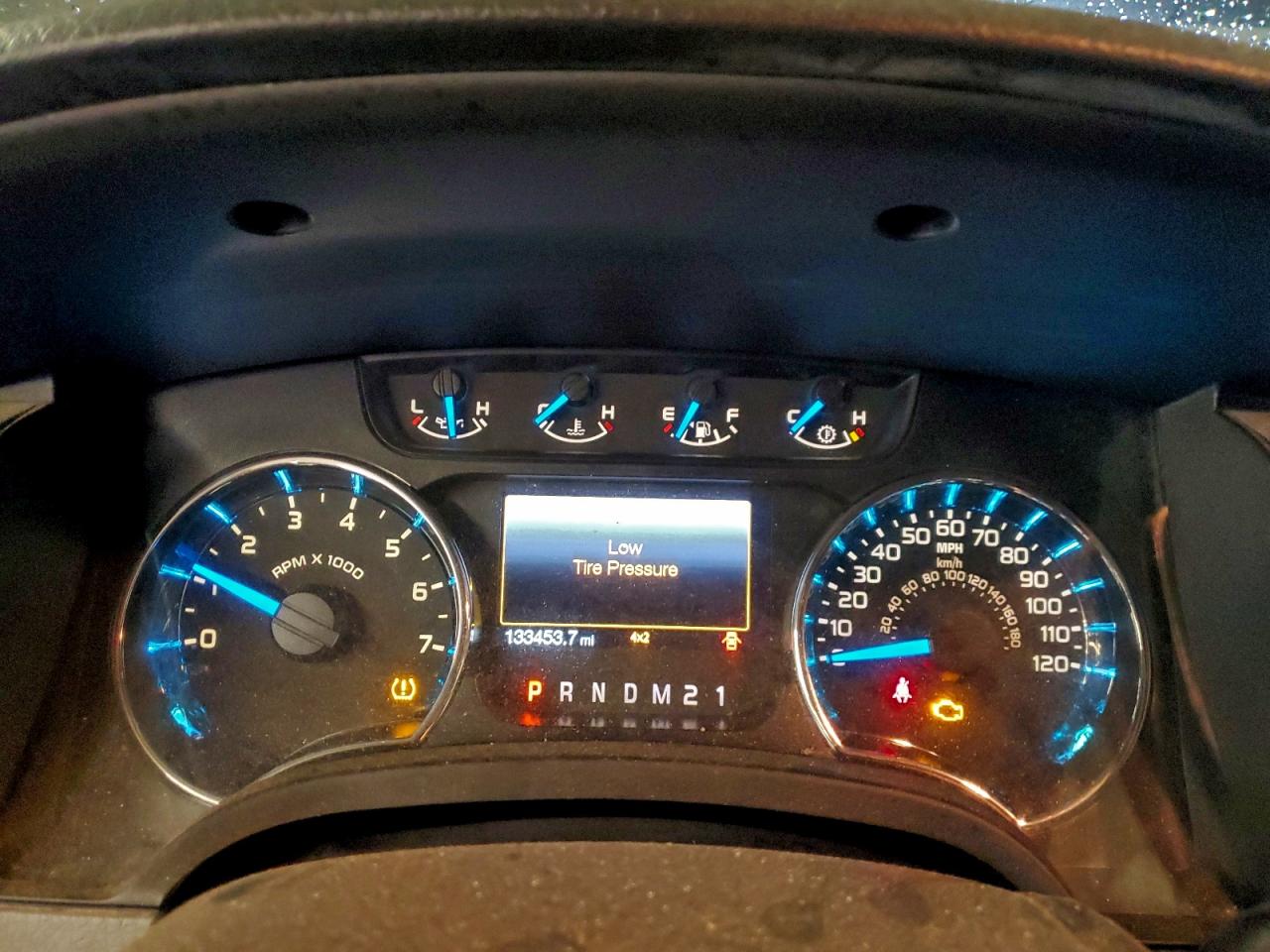 Ford F-150 Supercrew Image 6