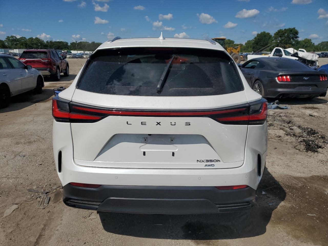 Lexus NX 350h Image 9