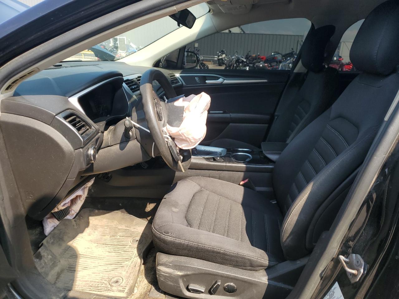 Ford Fusion Se Image 6