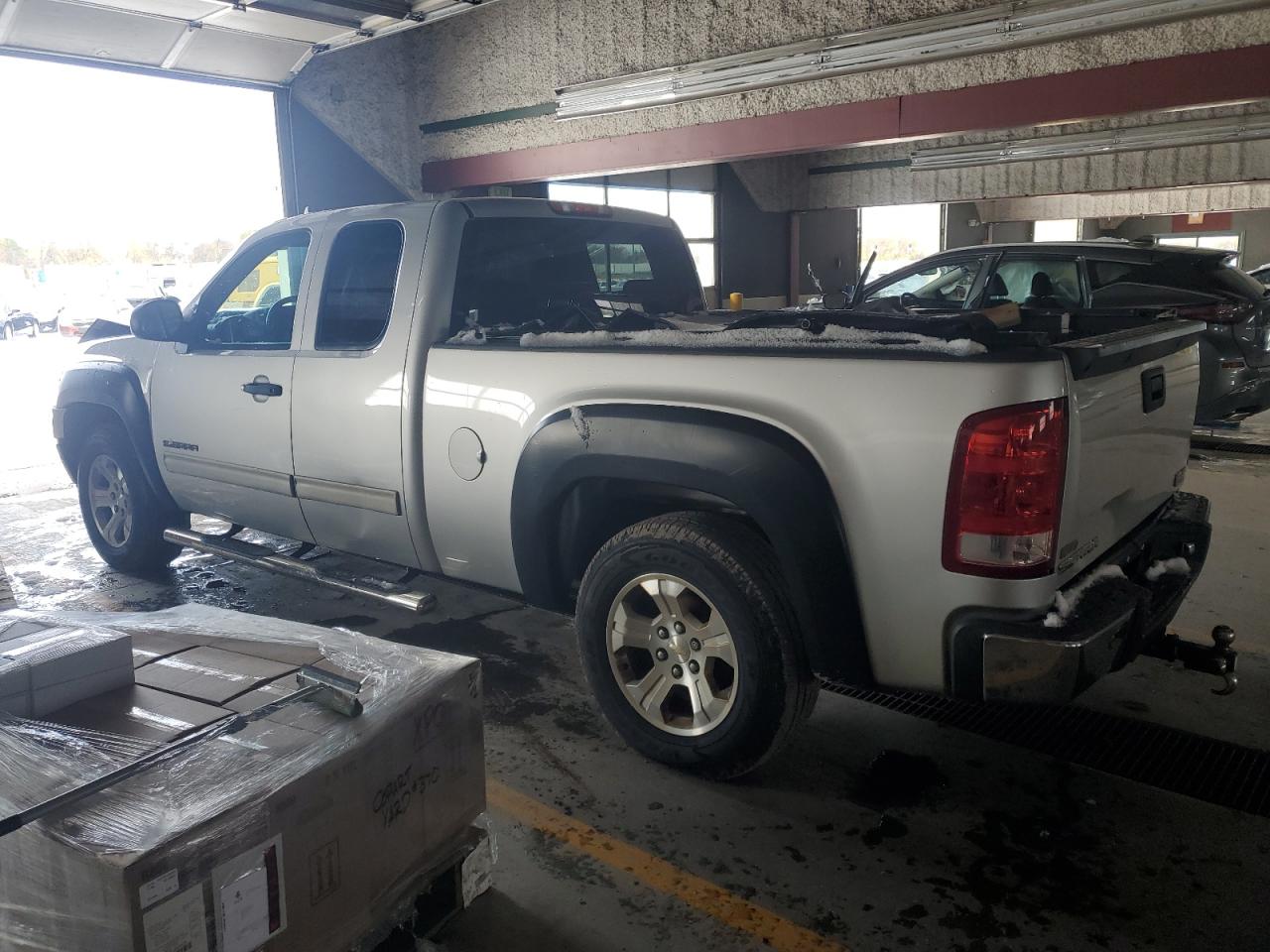 GMC Sierra C1500 Sl Image 2