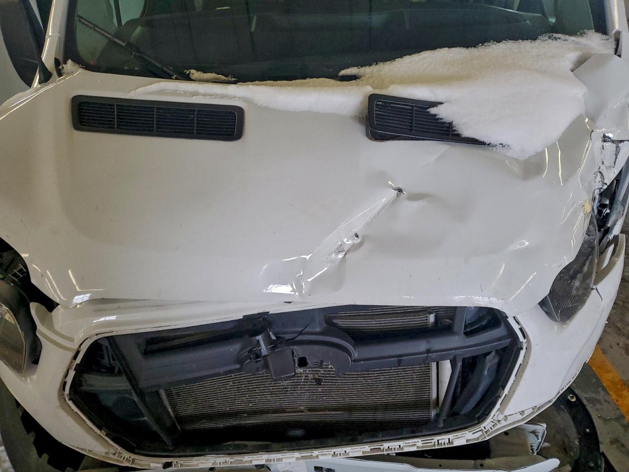 Ford Transit T-250 Image 11