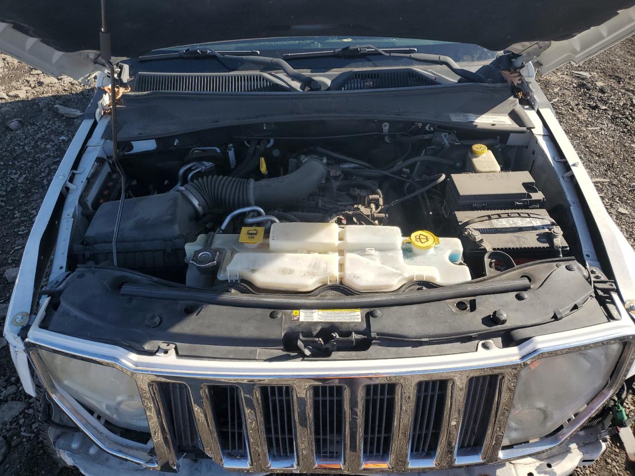 Jeep Liberty Sport Image 8