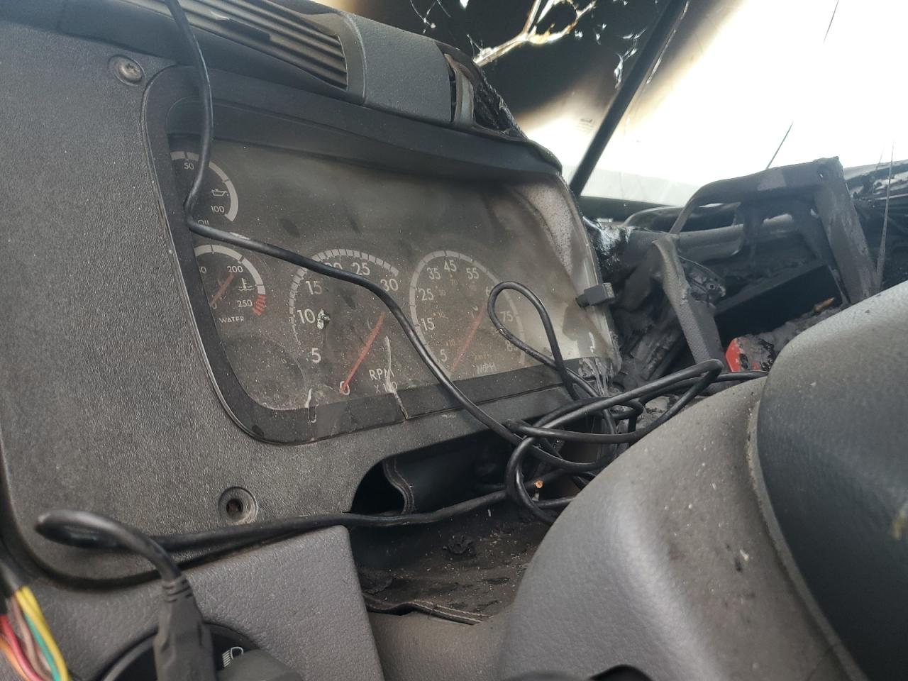 Freightliner Cascadia 1 Image 8