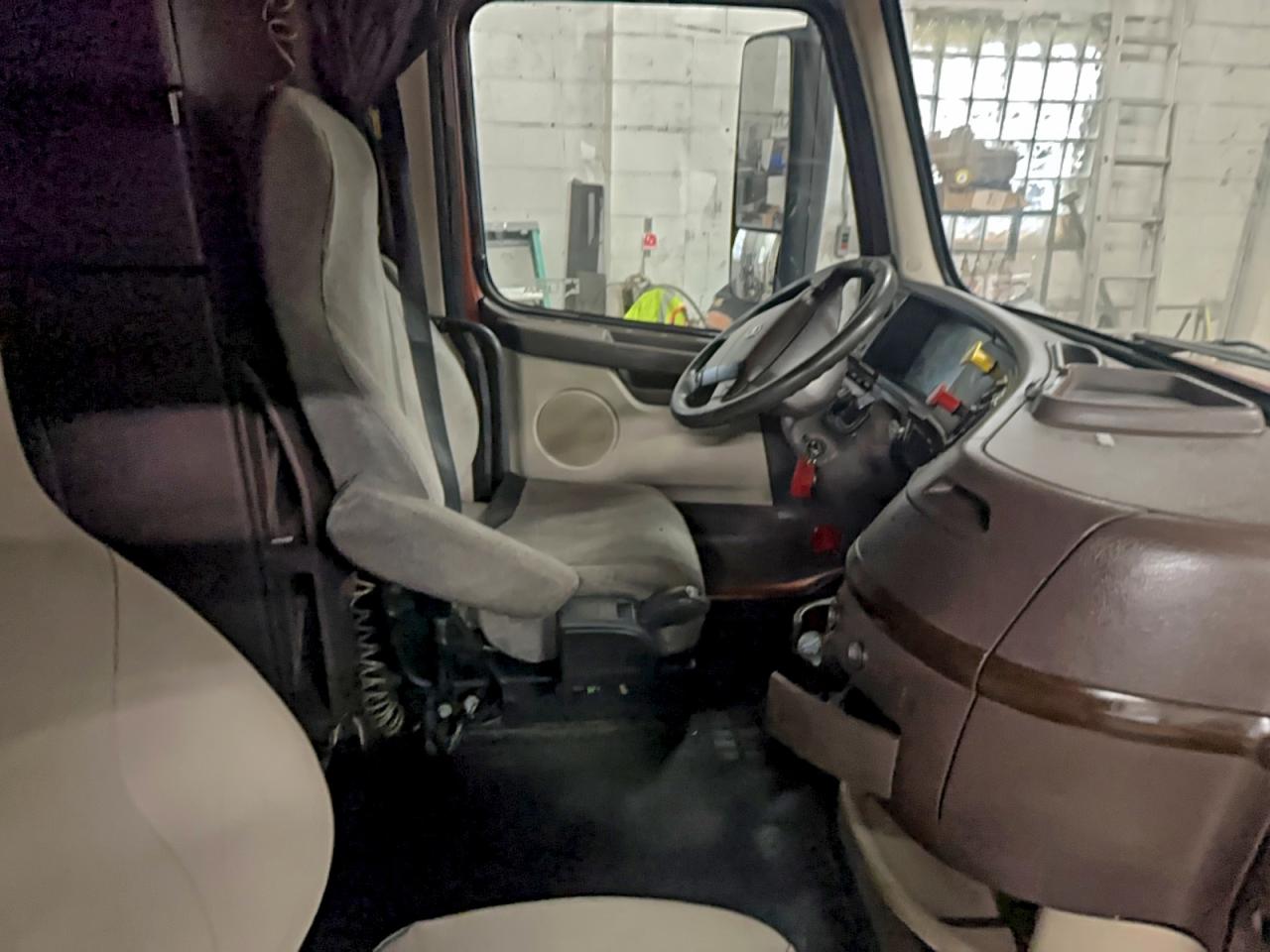 Volvo Vn Vnl Image 6