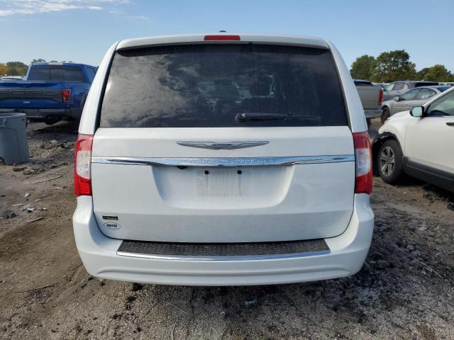 Chrysler Minivan Touring Image 11