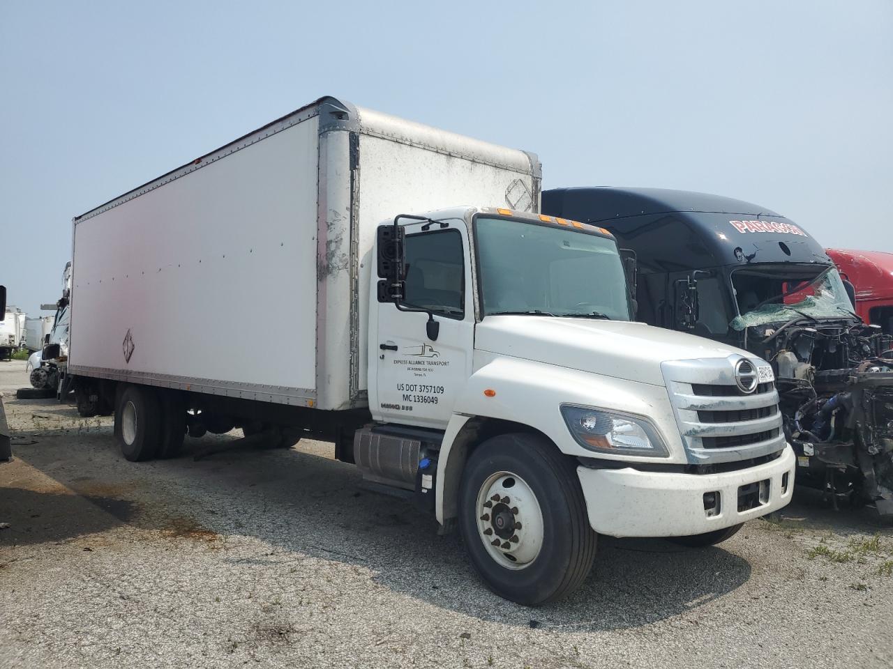 Hino 258 268 Image 1