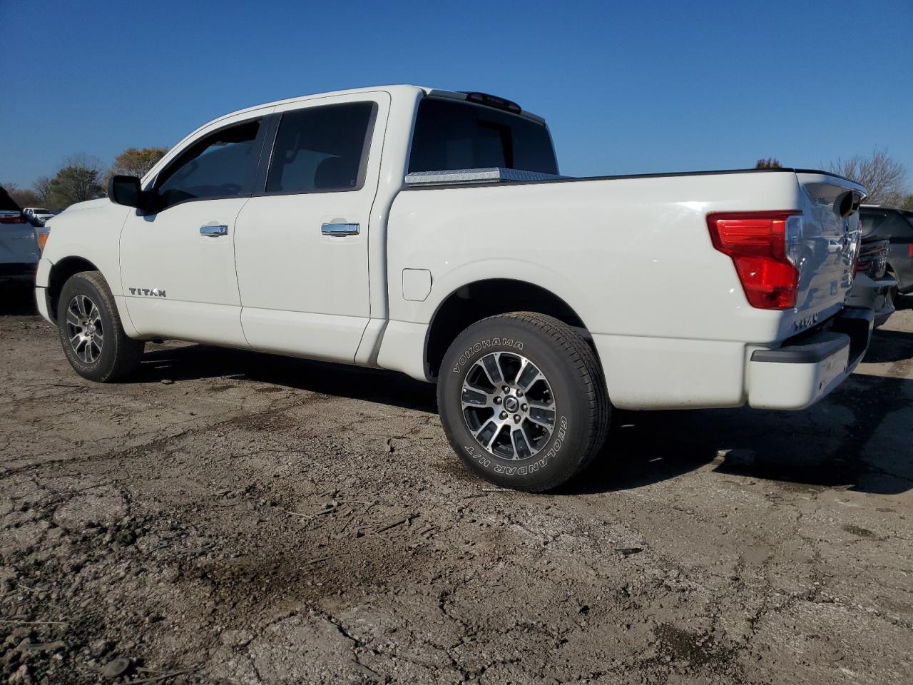 Nissan Titan S Image 2