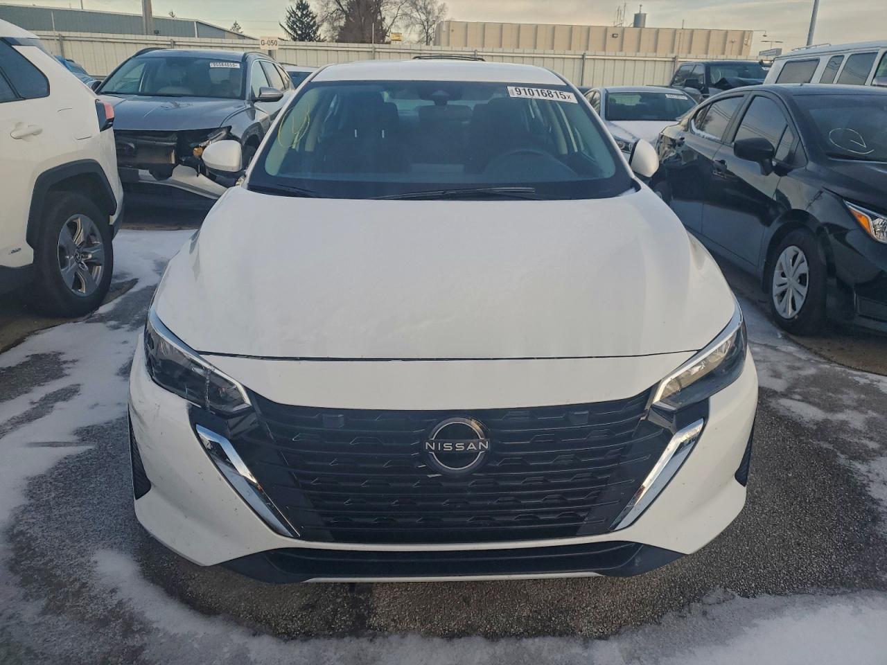 Nissan Sentra S Image 9