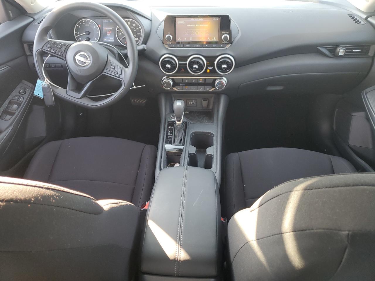 Nissan Sentra S Image 7