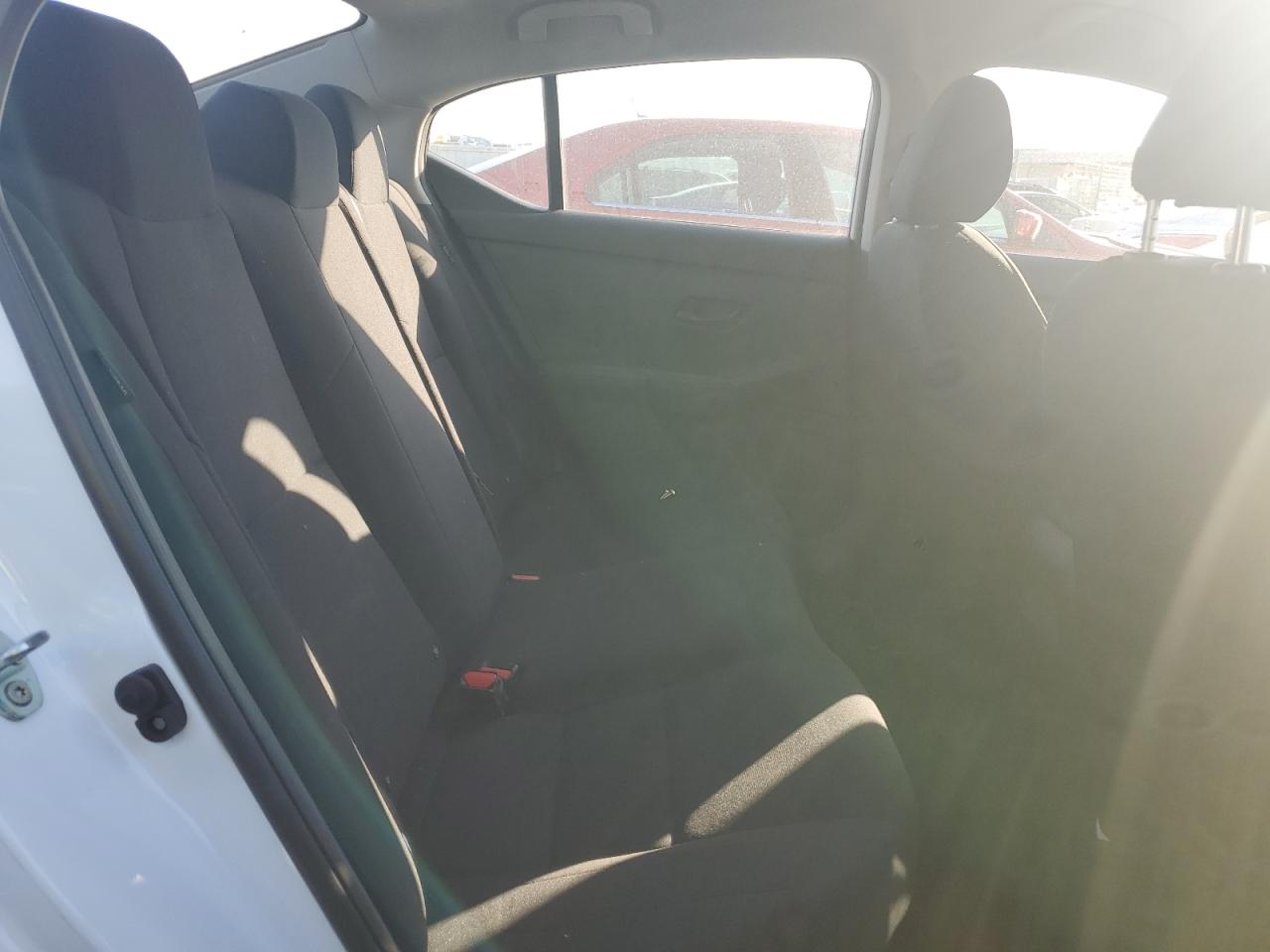 Nissan Sentra S Image 6