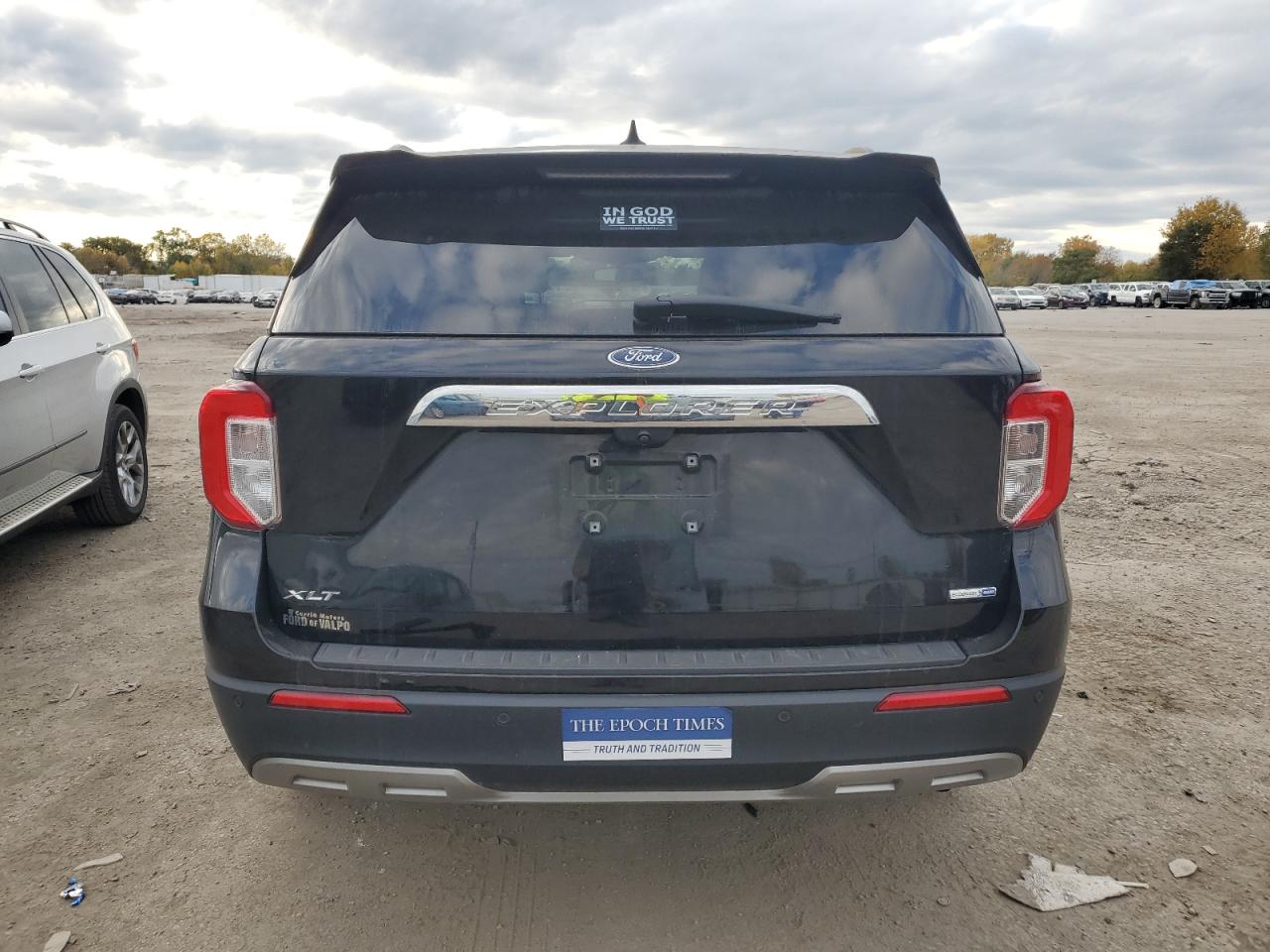 Ford Explorer Xlt Image 6