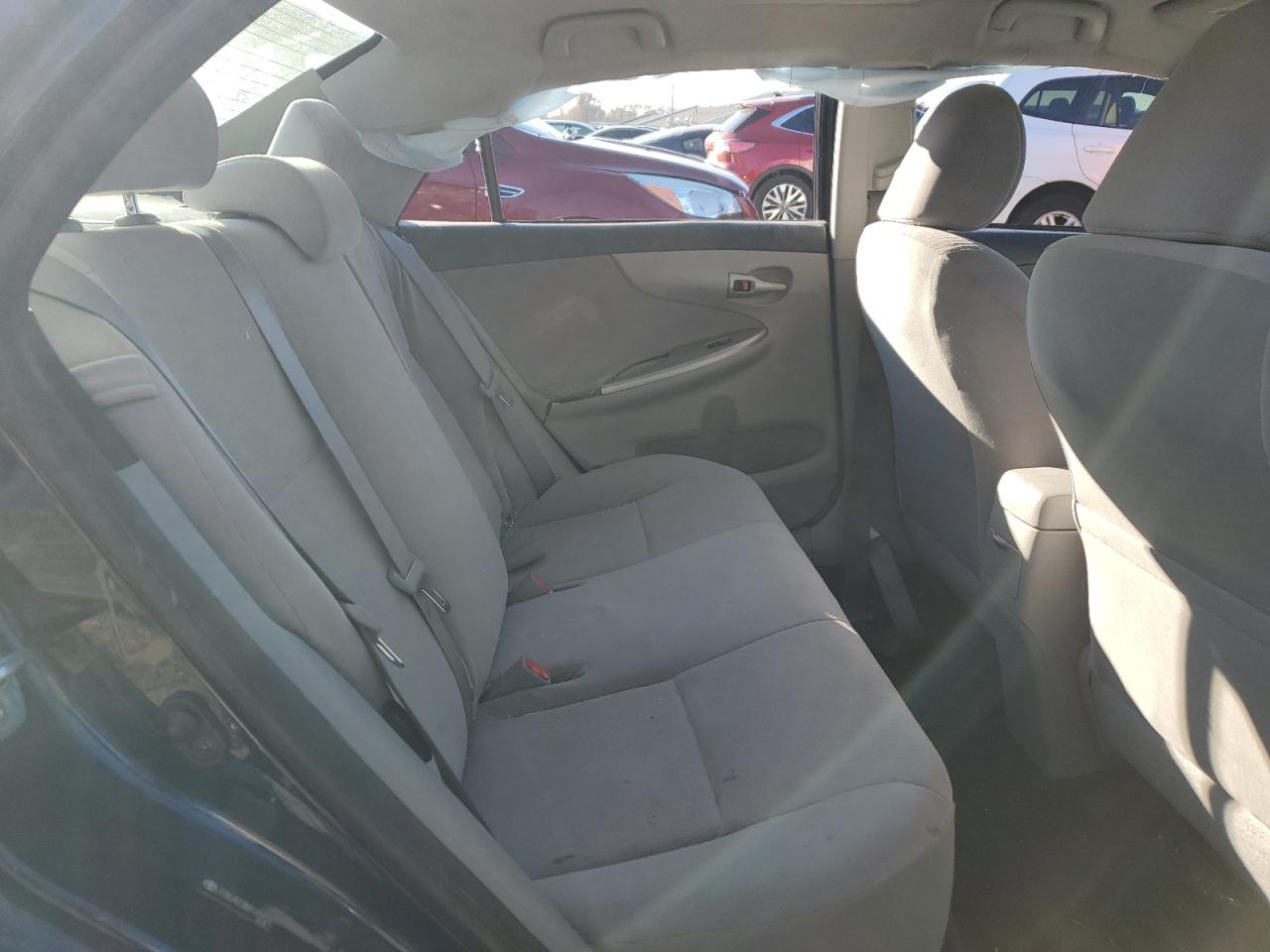 Toyota Corolla Base Image 2