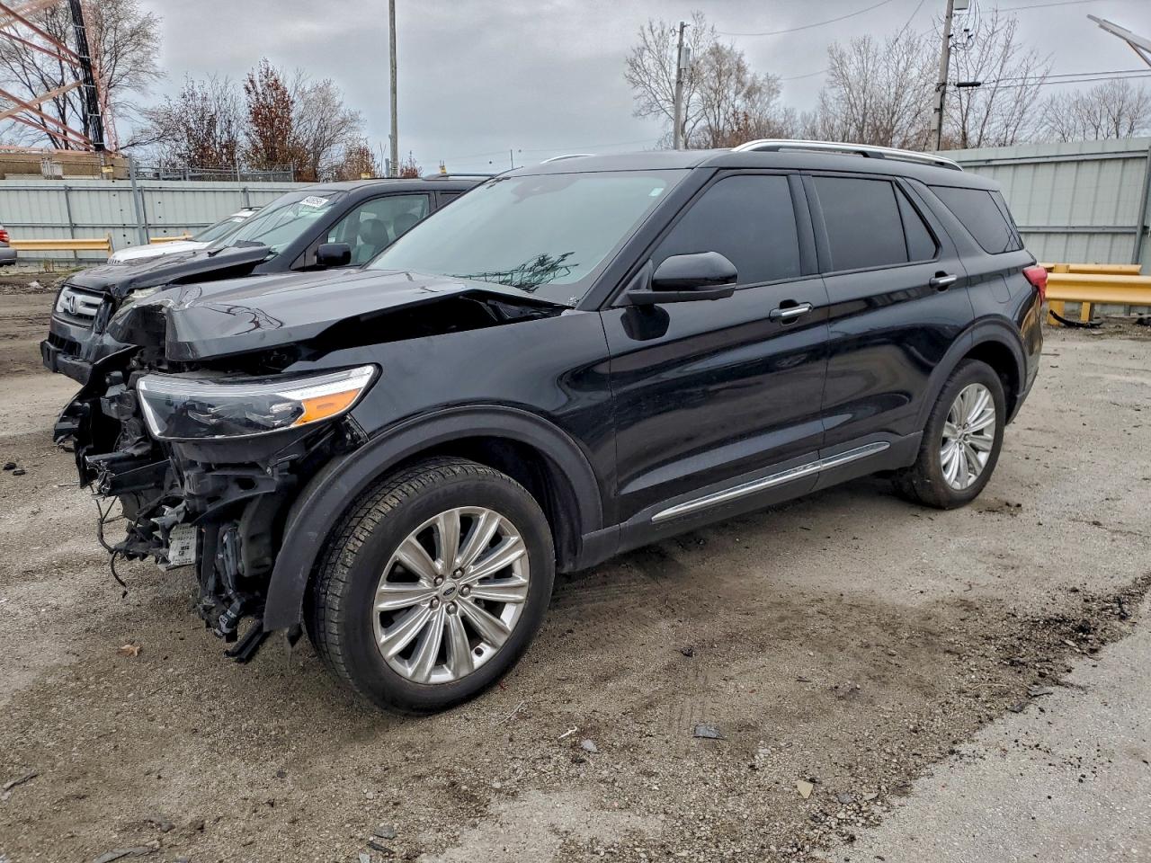 Ford Explorer Limited Image 1