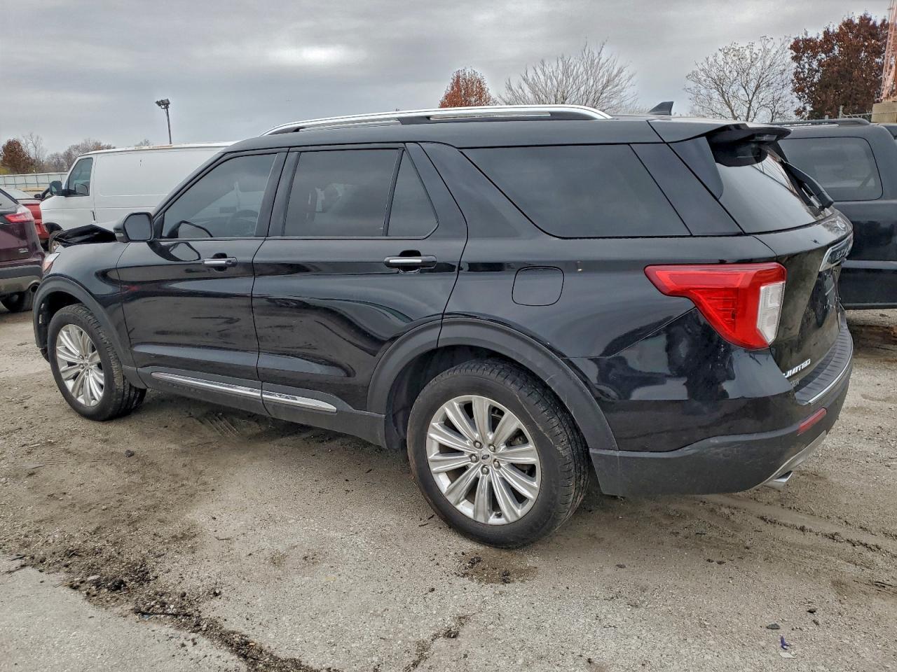 Ford Explorer Limited Image 8