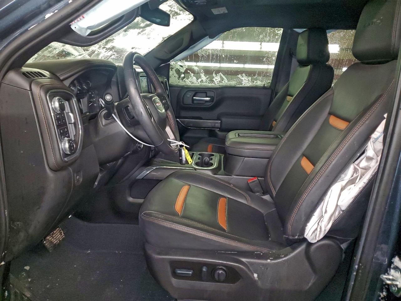 GMC Sierra K1500 At4 Image 2