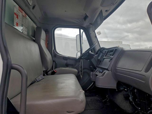 Freightliner M2 106 Medium Duty Image 5