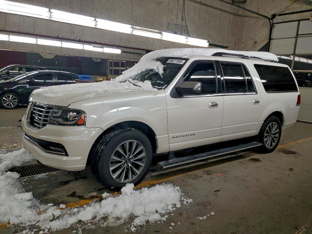Lincoln Navigator L Image 1
