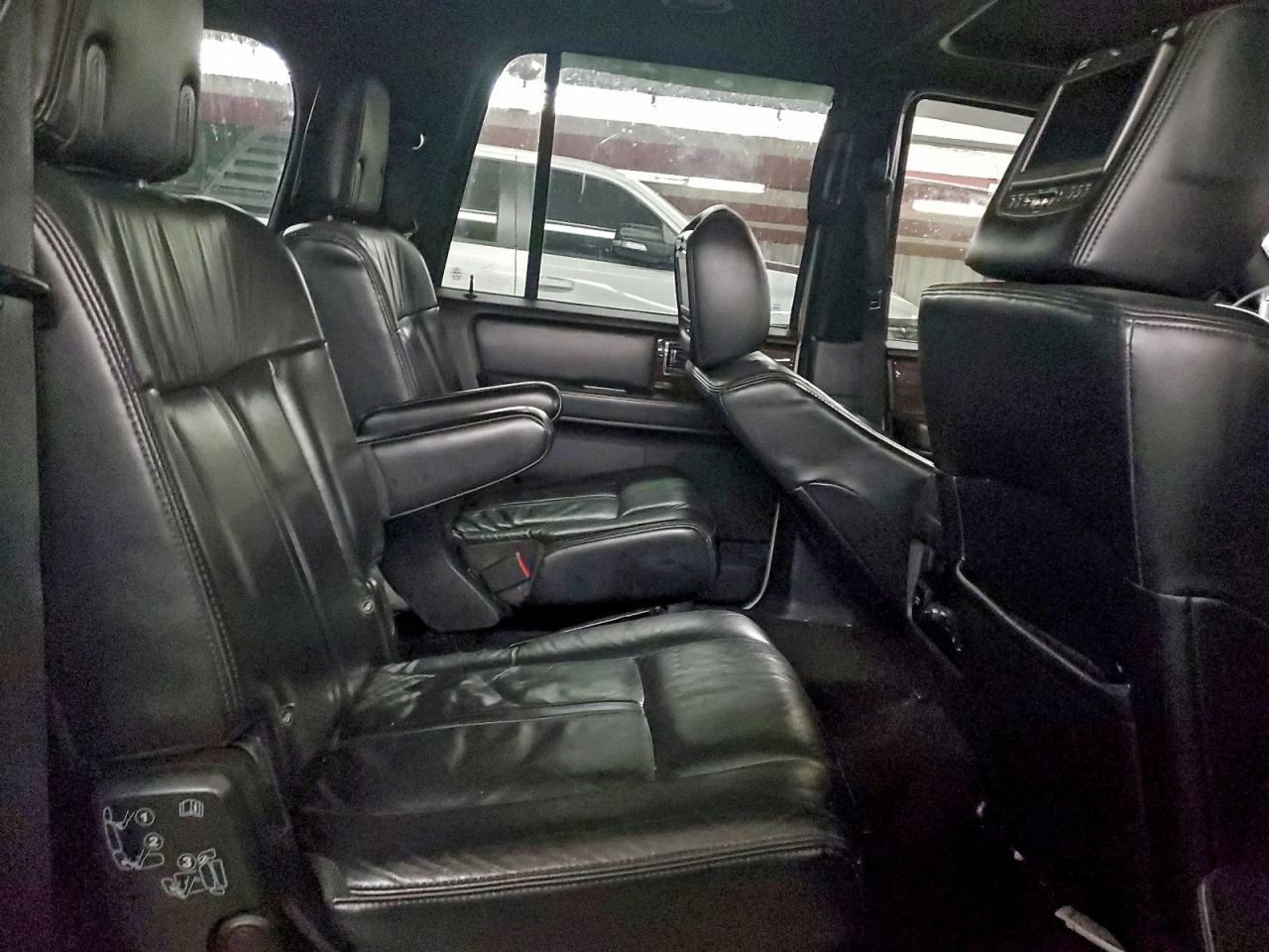 Lincoln Navigator L Image 6